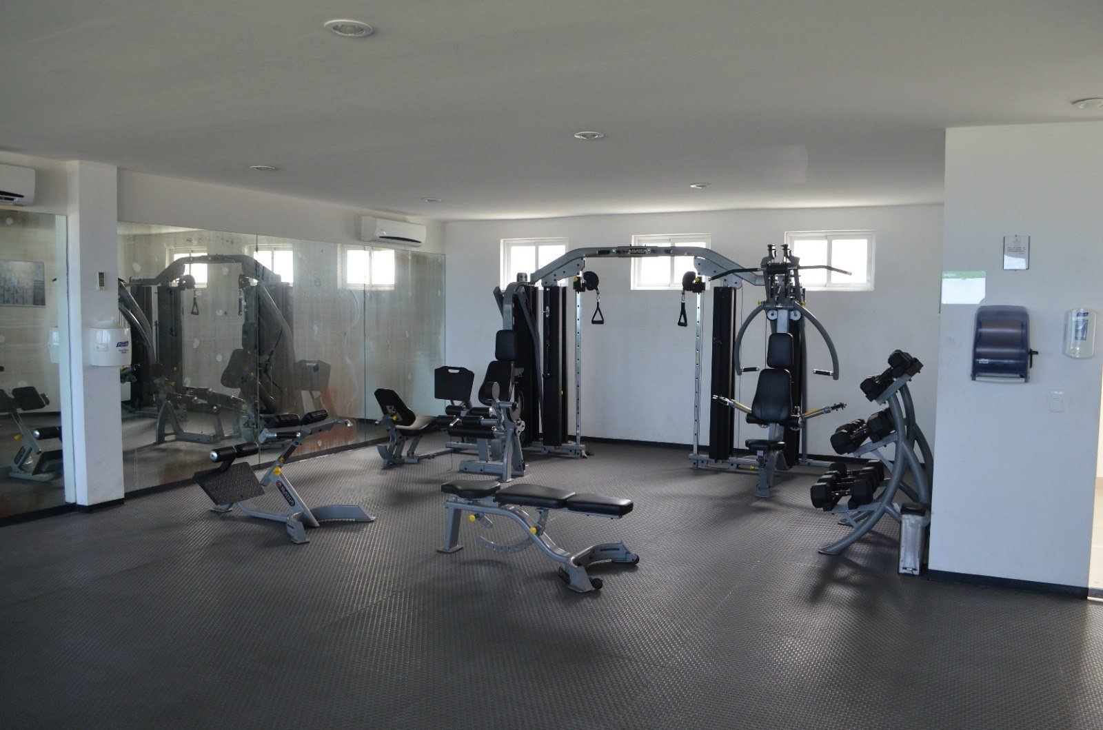 Gimnasio equipado